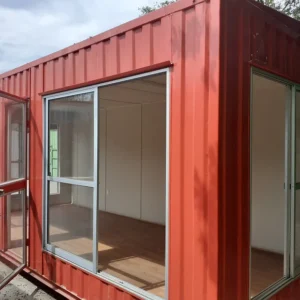 Conteneur modulaire aménagé en boutique