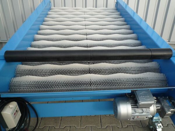 Machines à brosser 12